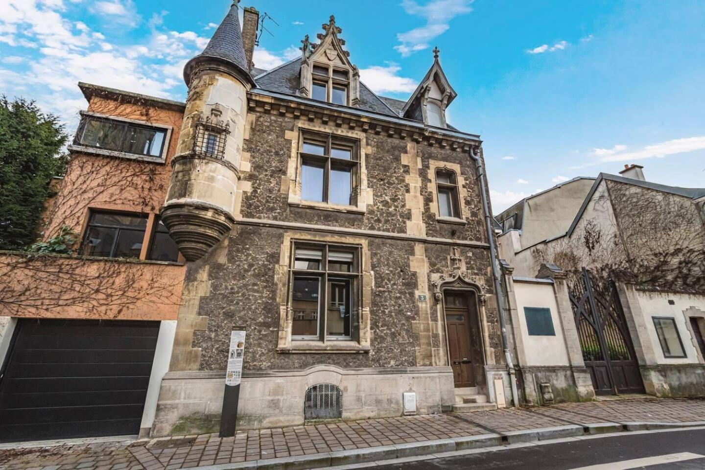 Pink, Appartement En Plein Coeur De Reims Exterior foto